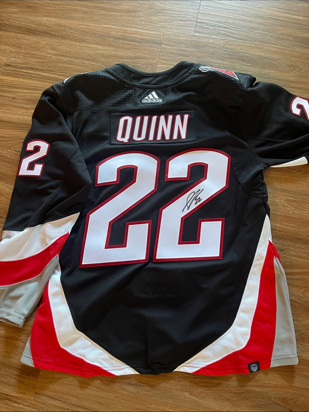 BUFFALO SABRES JACK Quinn #22 Hockey Jersey - Autographed AUTHENTIC NWT